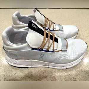 Men OnCloud Nova- Like New- White/Mineral